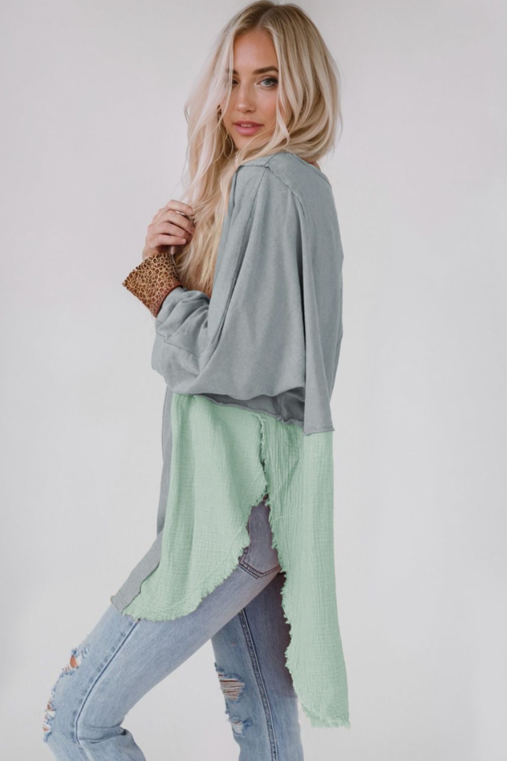 oversized contrast pullover — blue/green